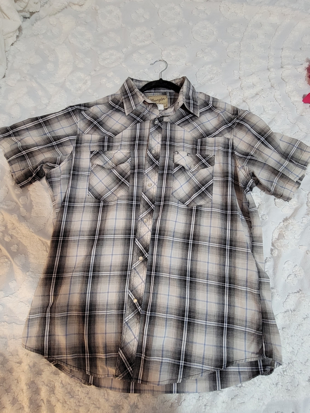 Wrangler Black and White Plaid Short-Sleeve Button-Down Shirt
